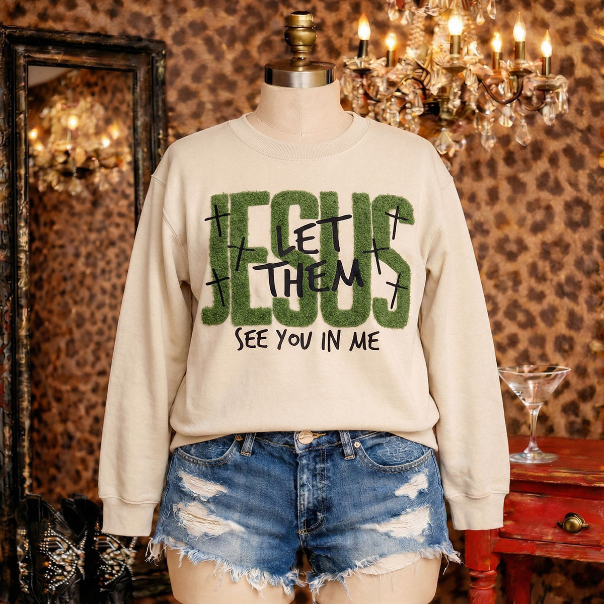 Let Them See You In Me – Jesus Fluffy Sweatshirt