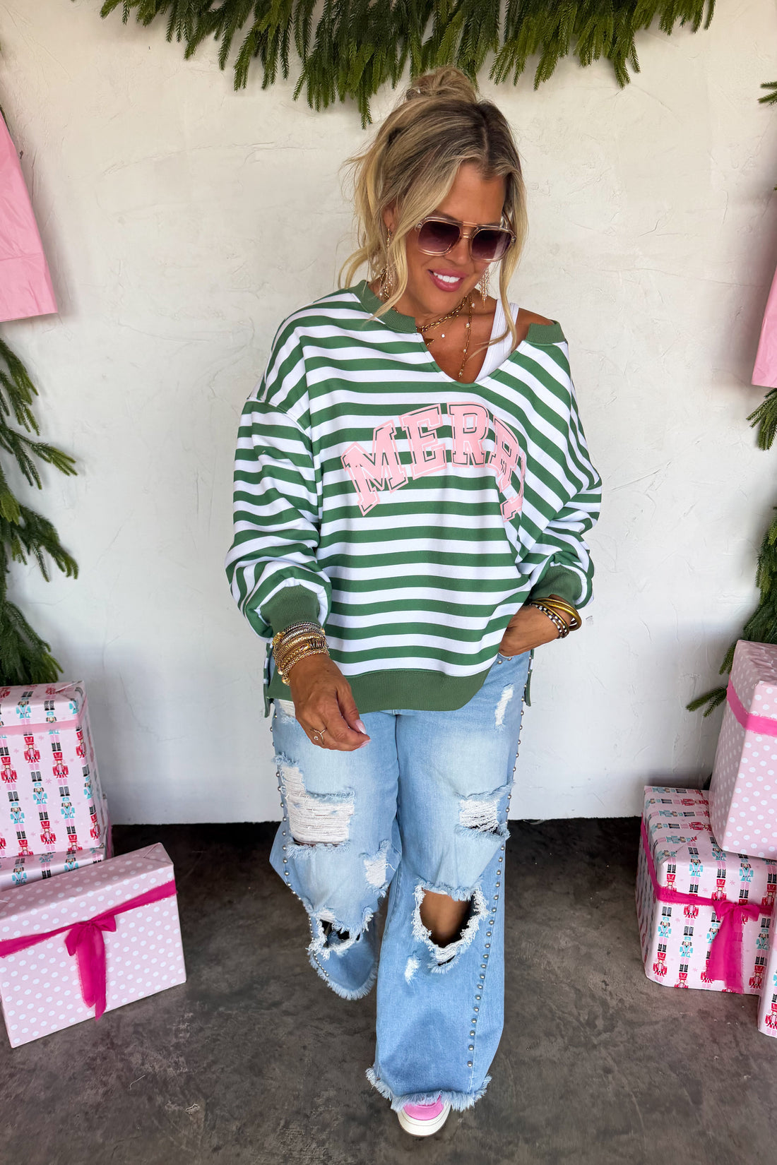 PREORDER- JOLLY & MERRY OVERSIZED PULLOVER