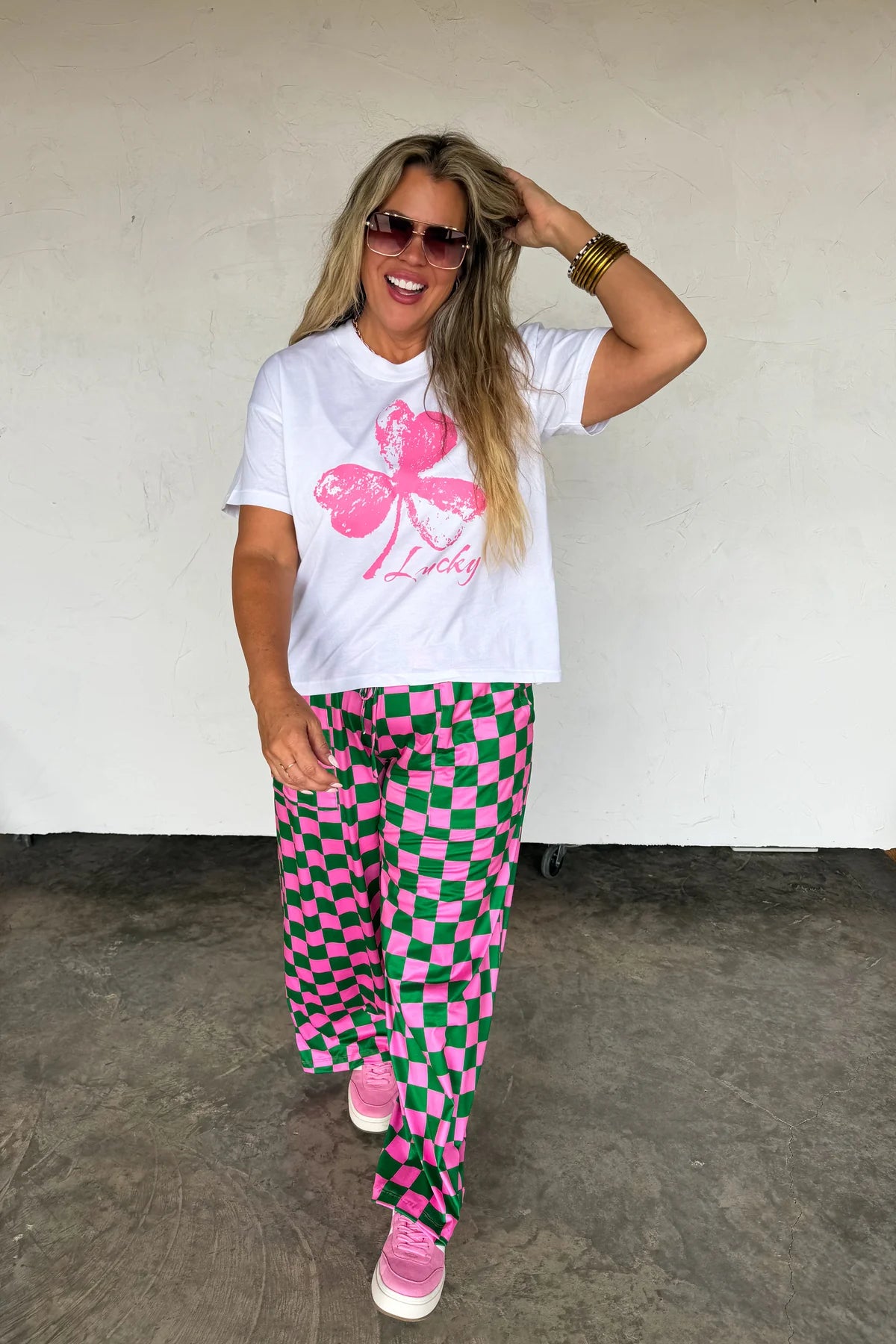 PREORDER- PINK CLOVER GRAPHIC TEE