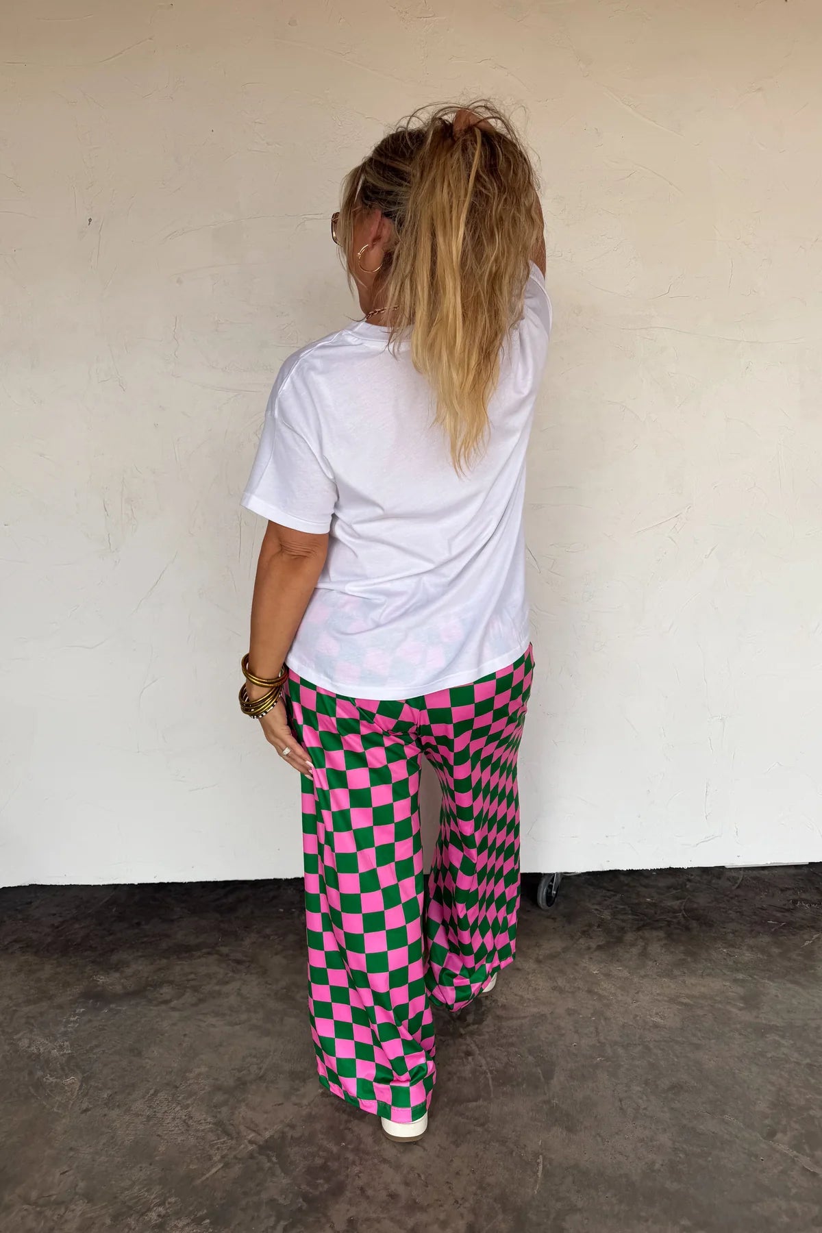 PREORDER- PINK CLOVER GRAPHIC TEE