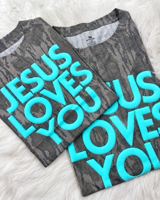 JESUS LOVES YOU PUFF CAMO TEE
