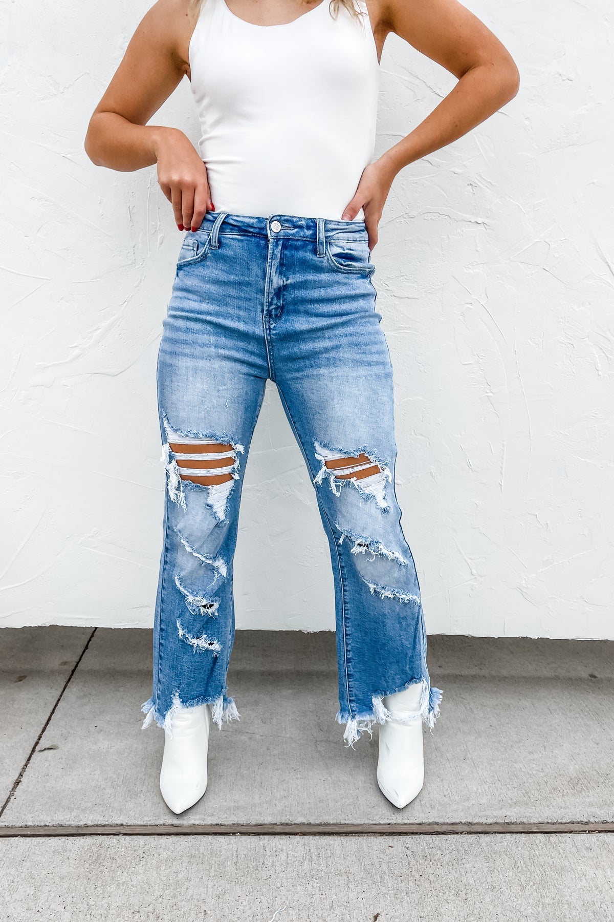 PREORDER- URBAN DISTRESSED CROP JEAN