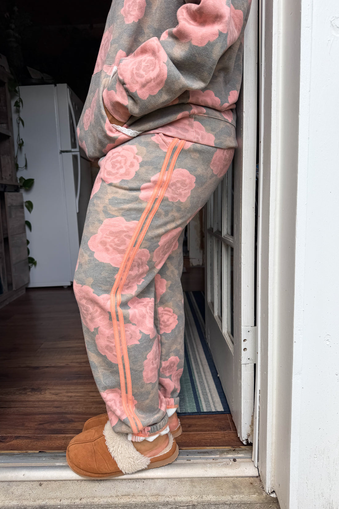 PREORDER- VINTAGE ROSE JOGGERS