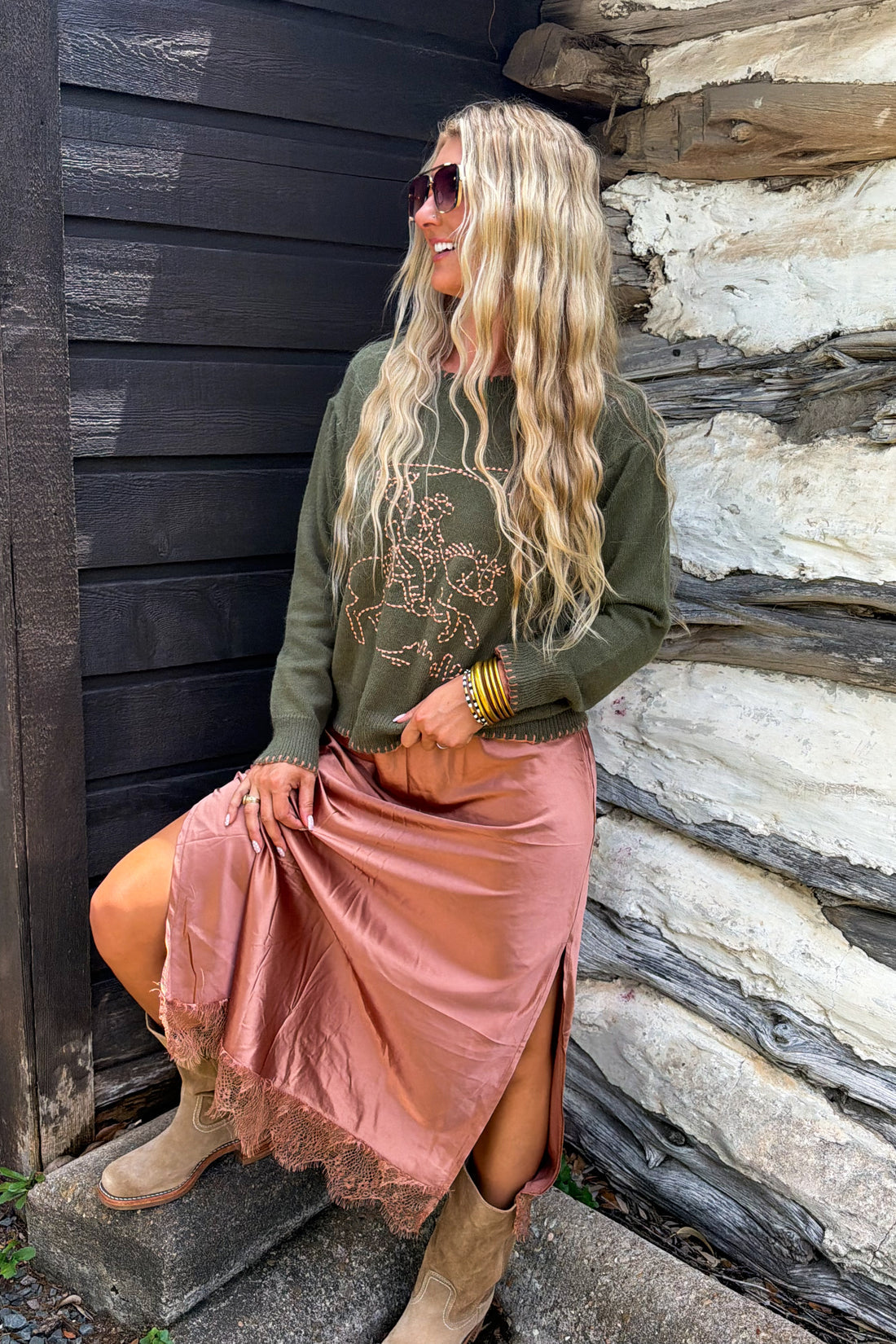PREORDER- RODEO ROMANCE SWEATER | 2 COLORS